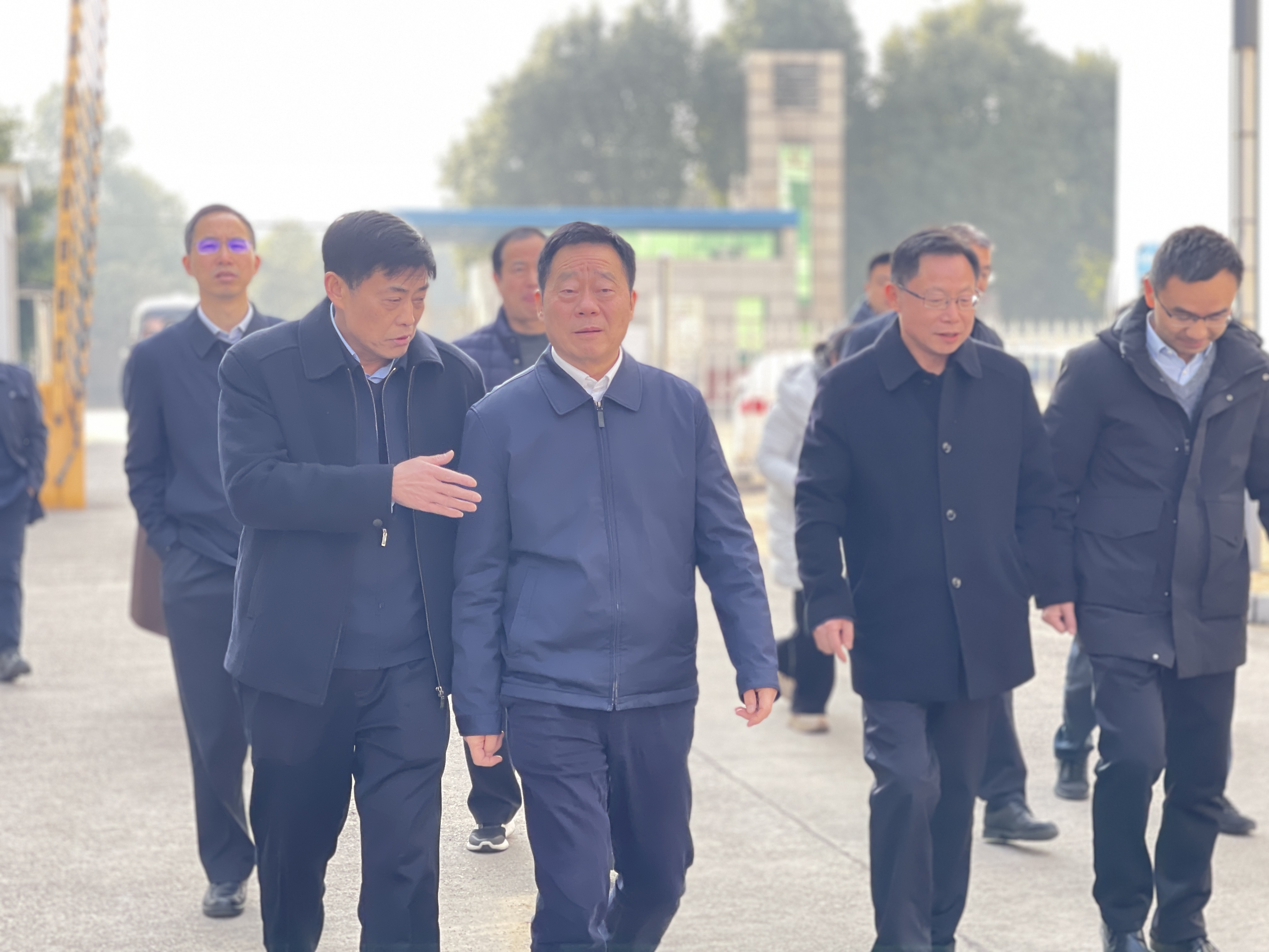 省政協(xié)副主席何寄華率隊(duì)調(diào)研益陽茶廠  共謀茯茶產(chǎn)業(yè)高質(zhì)量發(fā)展新篇